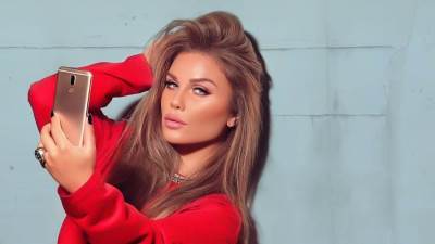 نيكول سابا تبتعد قسرياً عن زوجها وتقضي عيد الحب وحيدة