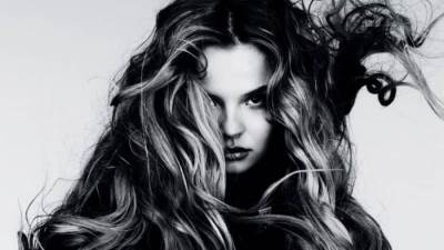 اسحري الجميع بصيحات شعرك هذا الربيع