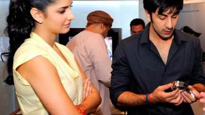 هل تعاني كاترينا كيف من صديقها رانبير كابور غير الملتزم؟