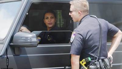 الشرطة تحاصر كيم كارداشيان بشكل مخيف !