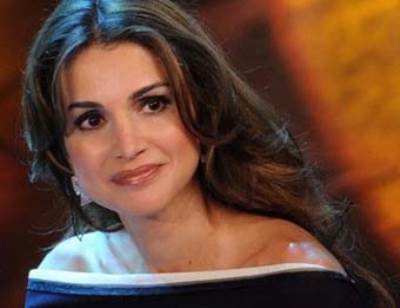 نائب أردني يطالب بمنع مصافحة الملكة رانيا وينصحها بارتداء الحجاب