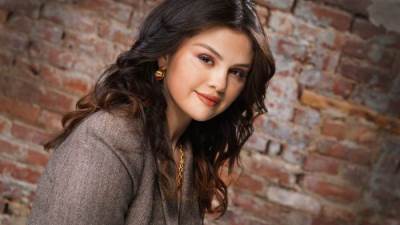 سيلينا جوميز تكشف عن إعجابها براين جوسلينج