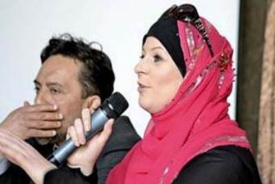 "لورين بوث" شقيقة شيري بلير تعثر على زوج مسلم من خلال الإنترنت