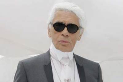 كارل لاغرفيلد المدير الإبداعي بشانيل يريد الزواج من قطته