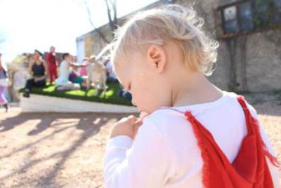  بيع مصاصات بطعم حليب الثدي 