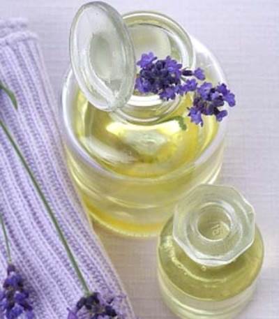 كيف تتمكنين من صناعة العطور الصلبة باستخدام الميكروويف؟