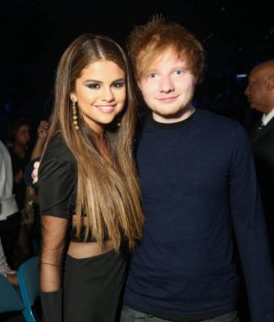 سيلينا جوميز تتخطى جاستين بيبر وتعلن عن علاقتها بـ"إيد شيران"