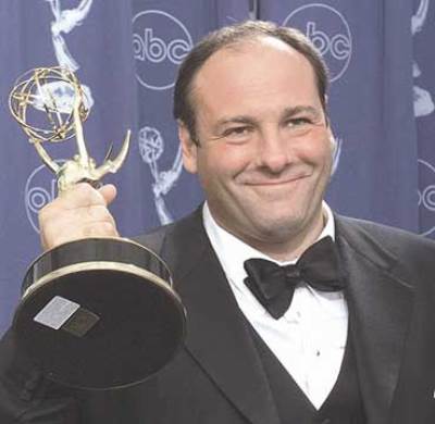 وفاة الممثل جيمس جاندولفيني .. صاحب الوجه الحزين والأدوار الخشنة