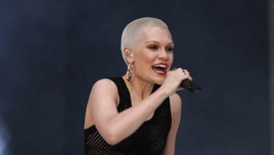  النجمة جيسي جاي ستجري عملية جراحية في كاحلها