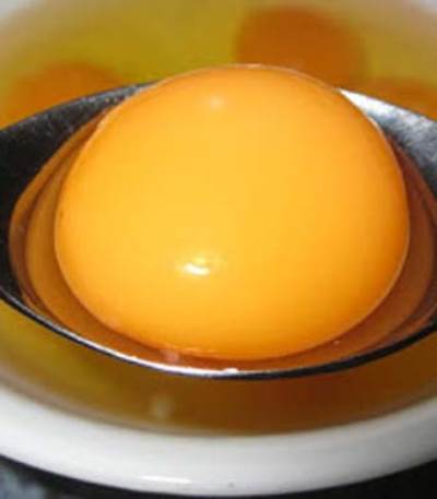 صفار البيض أخطر من التدخين!