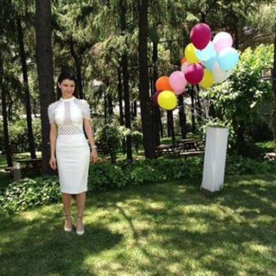 إطلالة بيرين سآت الجديدة تأسر القلوب وتخطف الأنفاس