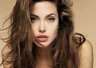 أشياء نتعلمها من المحنة التي مرت بها أنجلينا جولي