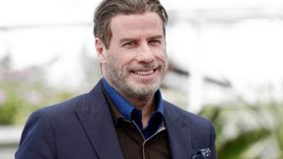  عودة جون ترافولتا مرة أخرى إلى KIRSTIE ALLEY في ...؟