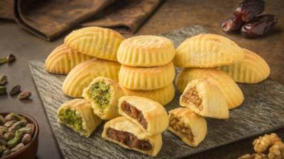 طبيب : تنظيم تناول كحك العيد يجنب عسر الهضم والانتفاخ