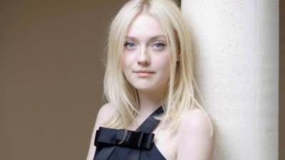 جود نيلسون: "داكوتا فانينج هي أفضل ممثلة علي الإطلاق"