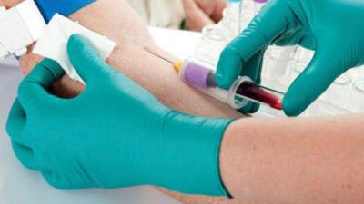 باحثون بريطانيون ويضعون أول خريطة لعمليات التحور الجيني لمرض السرطان