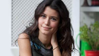 إعلان فيلم بيرين سآت الجديد يبكي المشاهدين .. ويتوّجها مبدعة