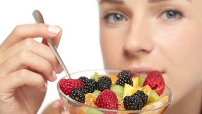 أطعمة تساعدك على نوم صحي وهاديء طوال الليل