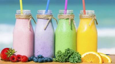 طريقة عمل أفضل المشروبات الـ Smoothis وبثمن قليل أيضاً