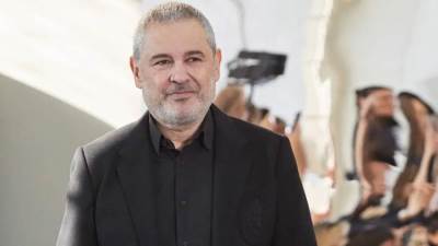 إيلي صعب يصمم زجاجة «إيفيان» الجديدة .. بالدانتيل