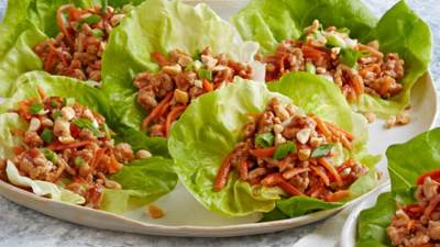 ملفوف الخس باللحم الحار .. وجبتك في عيد الأضحى!