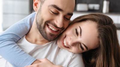 كيف تقرأين لغة الجسد الخاصة بالرجل