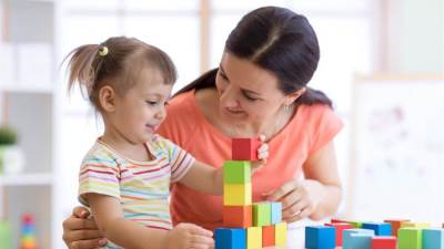  أشياء يحتاجها كل طفل من والديه