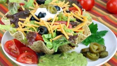 غيري روتين الطعام وجربي السلطة المكسيكية