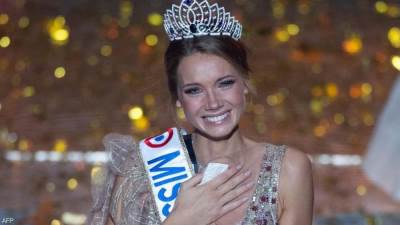 المطرب جارو رئيسا للجنة تحكيم مسابقة ملكة جمال فرنسا لعام 2014 بعد استقالة آلان ديلون