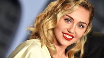 بالصور .. أسوء تصفيفات شعر المشاهير في 2013