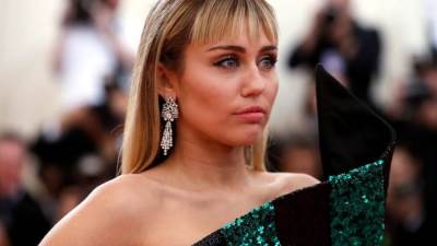 اليكم بالصور .. اسوأ ما ظهر به مشاهير العالم في 2013