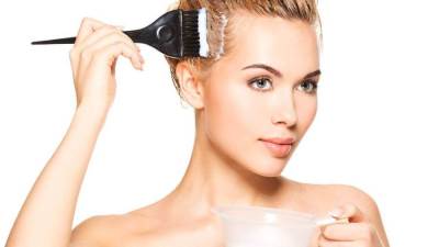 كيف تتخلصين من صبغة شعرك؟