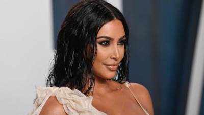 كيم كارداشيان تكشف عن حميتها وسر ماكياجها وعشقها للـ Selfie