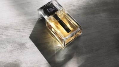 تمتع بالكاريزما والجاذبية المطلقة مع عطر Dior Homme Eau for Men