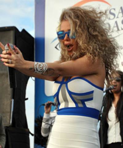 بالصور .. نيكول سابا تختتم مهرجان موسى كوست