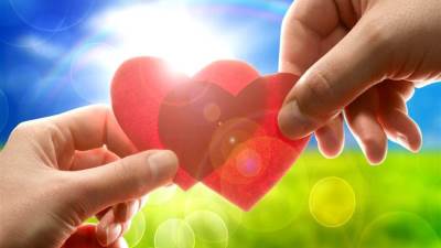 طقوس وعادات الشعوب في الاحتفال بعيد الحب