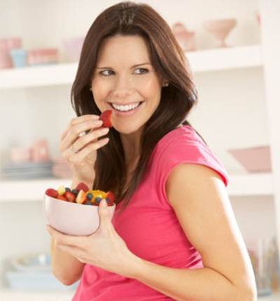 فواكه على المرأة الحامل تناولها