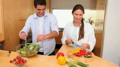 أهمية تعاون الزوجين في شهر رمضان