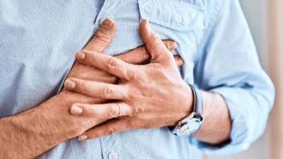 توقف التنفس أثناء الانحناء .. إشارة إنذار لحالة خطيرة لعجز القلب