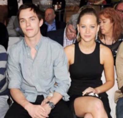  حقيقة علاقة جينيفر لورانس مع كريس مارتن!