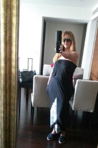 صورة غادة عبد الرازق تتحول للشعر الأشقر