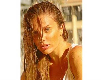 صورة نيكول سابا تبدو أجمل بدون مكياج