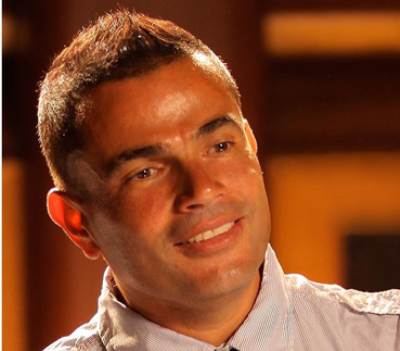 حفل عمرو دياب الجمعة القادم ويحذر من نقل الحفل