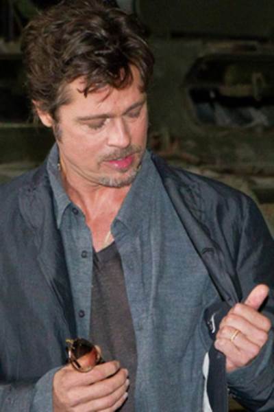 براد بيت يظهر لأول مرة بخاتم زواجه من أنجلينا جولي