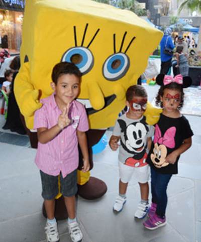 أقبال فى مهرجان العودة الى المدرسة