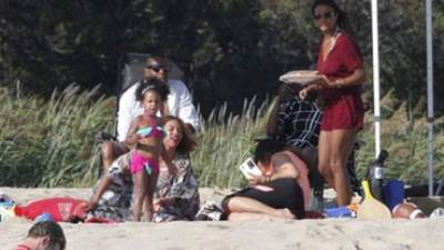 بيونسيه وجاي زي يجددان حبهما على شواطئ فرنسا