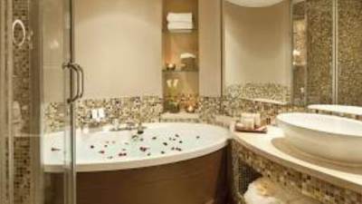 حمام ولا في الأحلام بمنزل مصممة الأزياء أليس تمبرلي