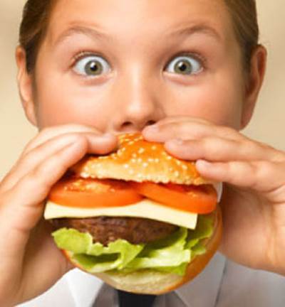 علاج ارتفاع الدهون مبكرا لدى الأطفال .. كيف يقلل من مشكلاتهم الصحية لاحقا؟