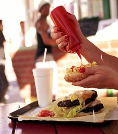 الإسراف فى تناول الأغذية الدسمة يسبب الضعف الجنسى 