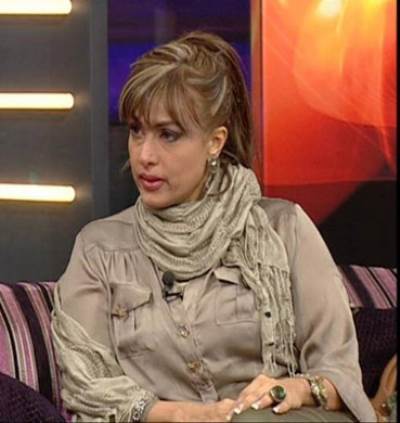 وفاة والدة الفنانة سيمون